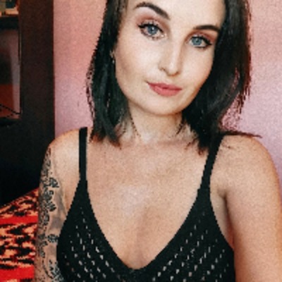 nicolejoubert, 31